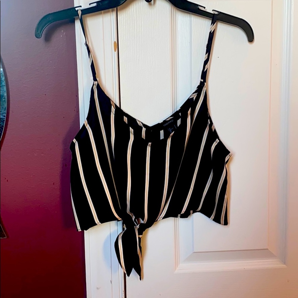 Cropped shirt with strips